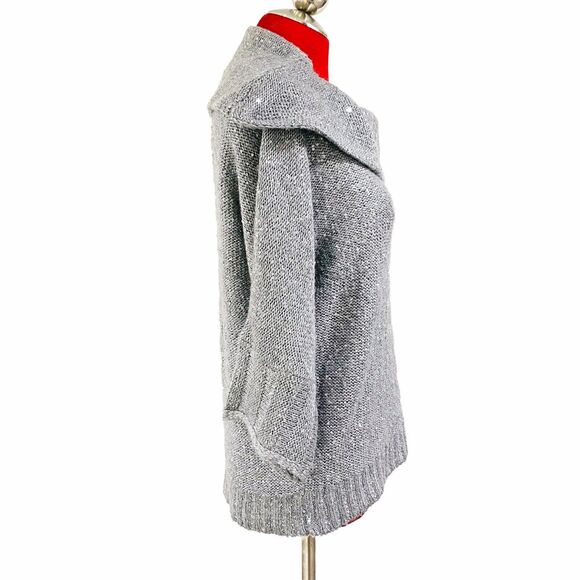 Chico's Size 1/M/8 Cowl Neck Sweater Silver Sequin Embellished Soft Gray Knit - Picture 11 of 13